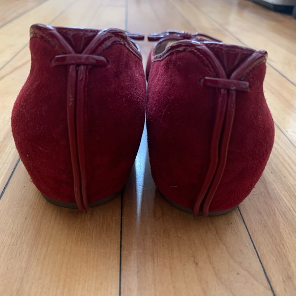 Franco Sarto Red Suede Shoes With Front Bow - Picture 3 of 5